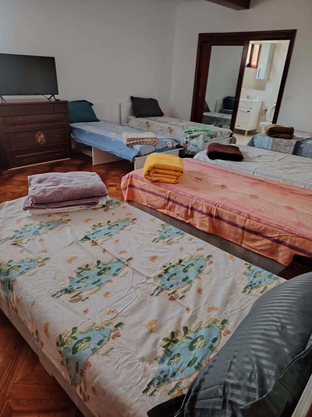 Casa De Vacanta Târgu Jiu Eksteriør bilde